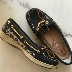 Women’s Sperry’s - Size 6